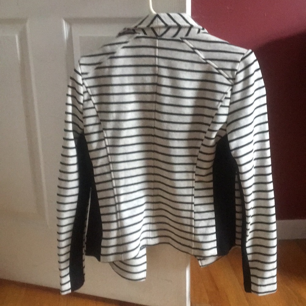 Jacket - Picture 2 of 4